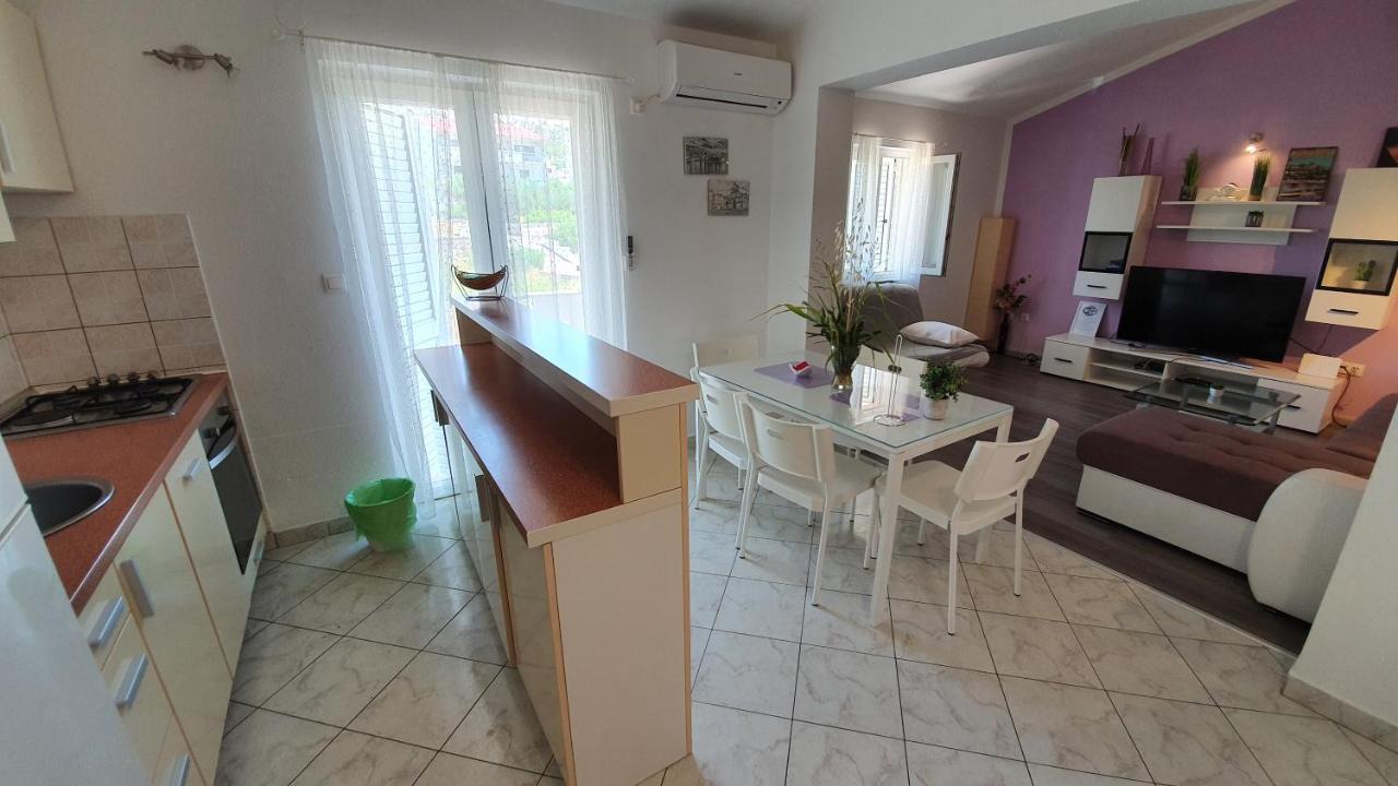 Apartments Miki Паг Екстер'єр фото